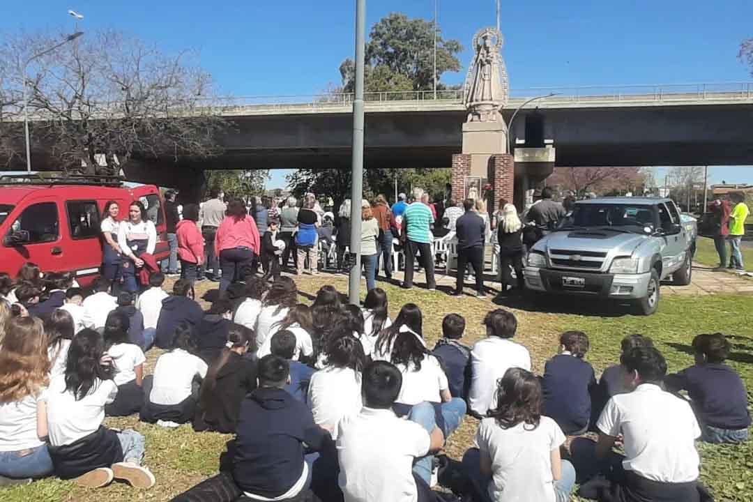 Conocé la Parroquia San Juan Evangelista, Rosario, Santa Fé - Imagen 3