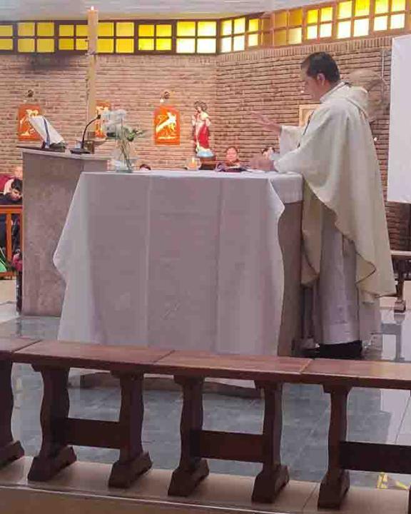 ¡Los chicos de la Infancia y Adolescencia Misionera de San Martín de Porres recibió sus rosarios bendecidos! - Imagen 1