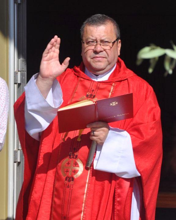 Miguel Ángel Velázquez es el párroco de la Parroquia Cristo Rey, de Villa Clara, Entre Ríos. - Imagen 1